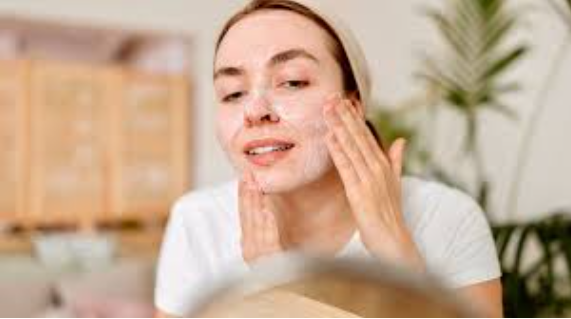 Elevate Your Radiance: A Comprehensive Guide to Dermatologist-Approved Skincare Essentials from Cutiskart