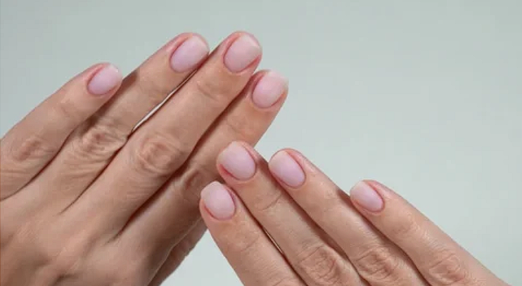 Top Nail Care Tips: How to Maintain Strong and Beautiful Nails