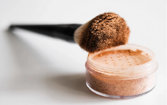 Choosing the Right Powder: Benefits and Uses for Skin Care